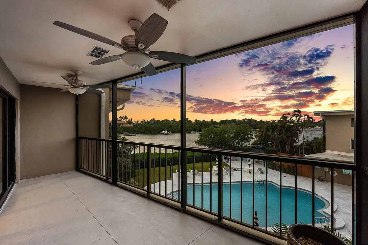 South Palm Beach Unit 318