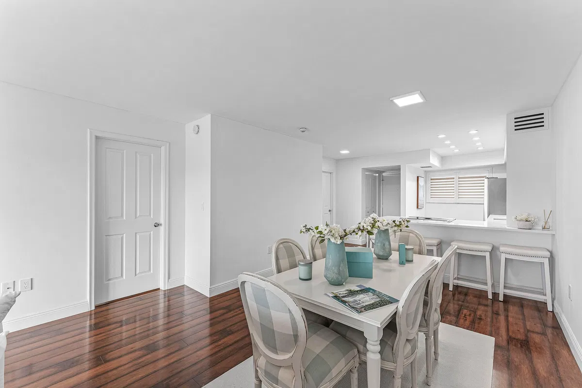 South Palm Beach Unit 318 photo 4