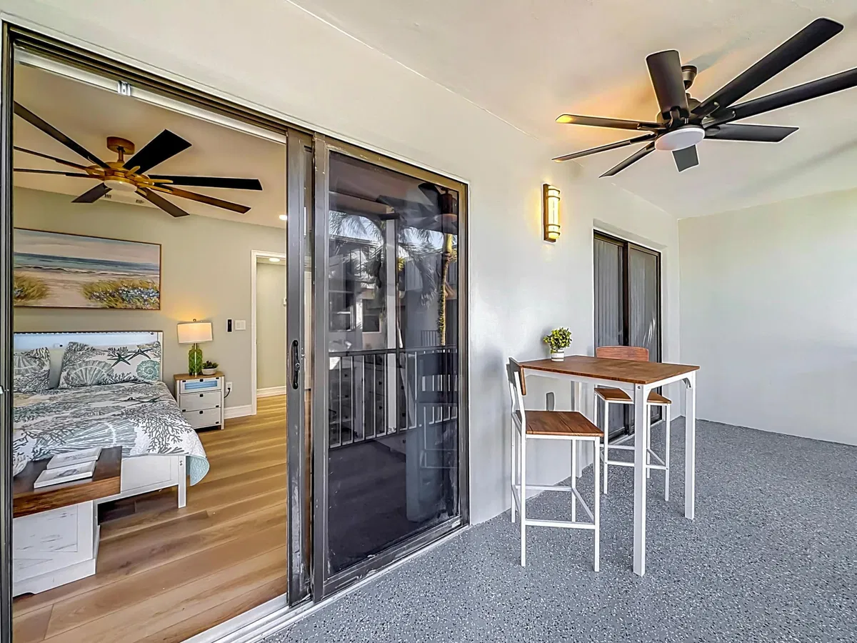 Residence photo 64
