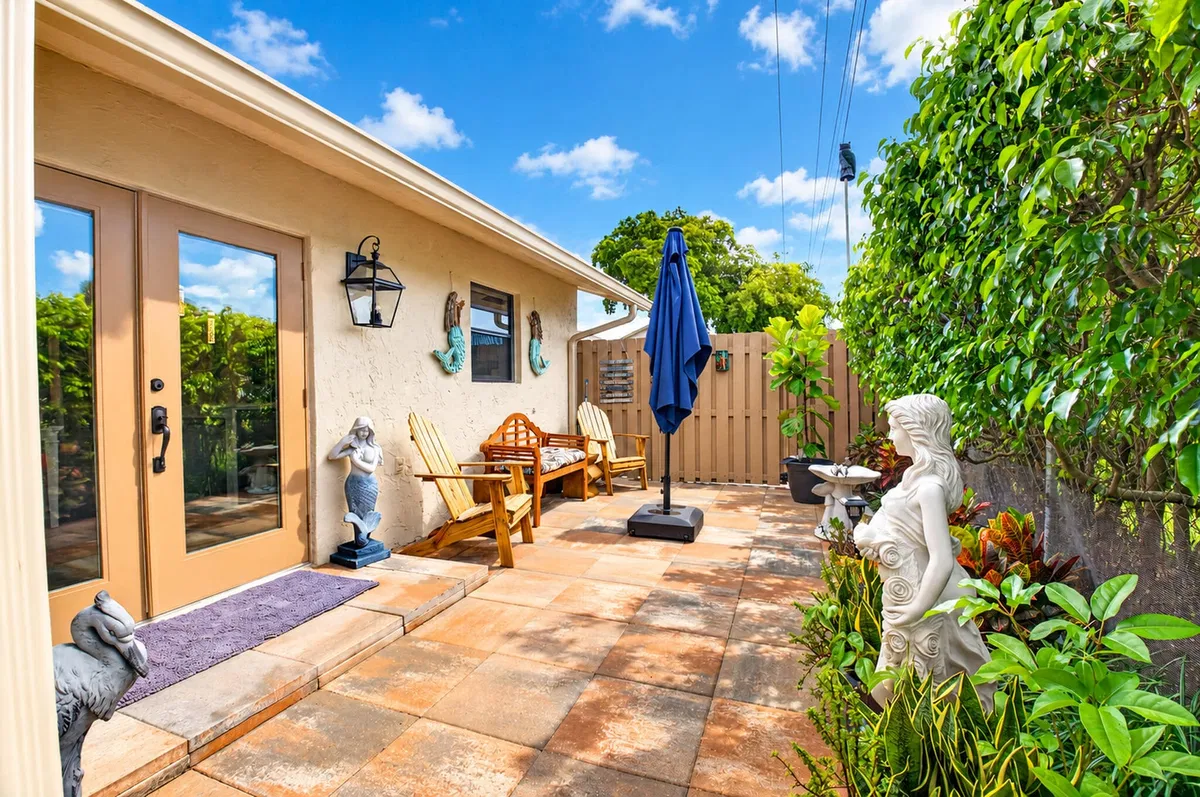 Residence photo 31