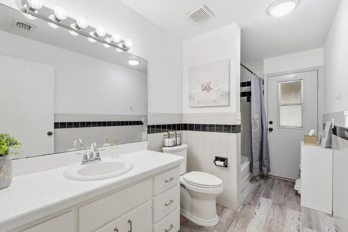  Residence photo 16