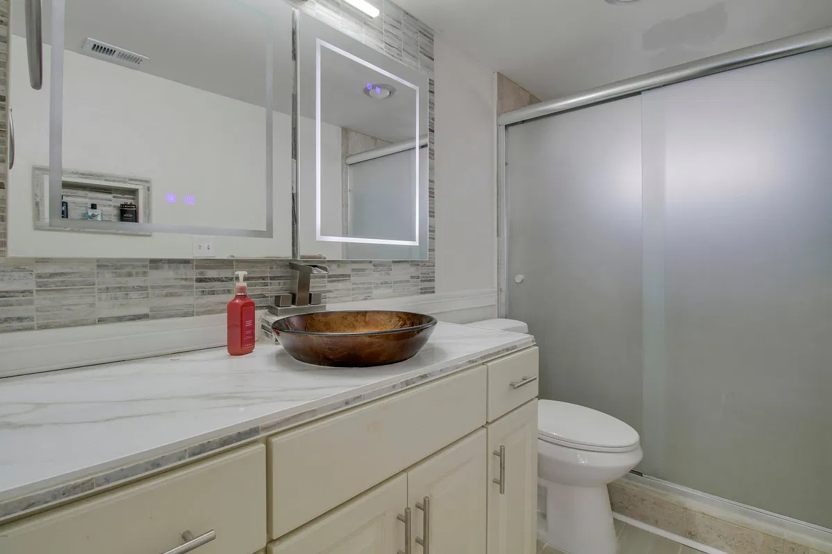  Unit 411 photo 22