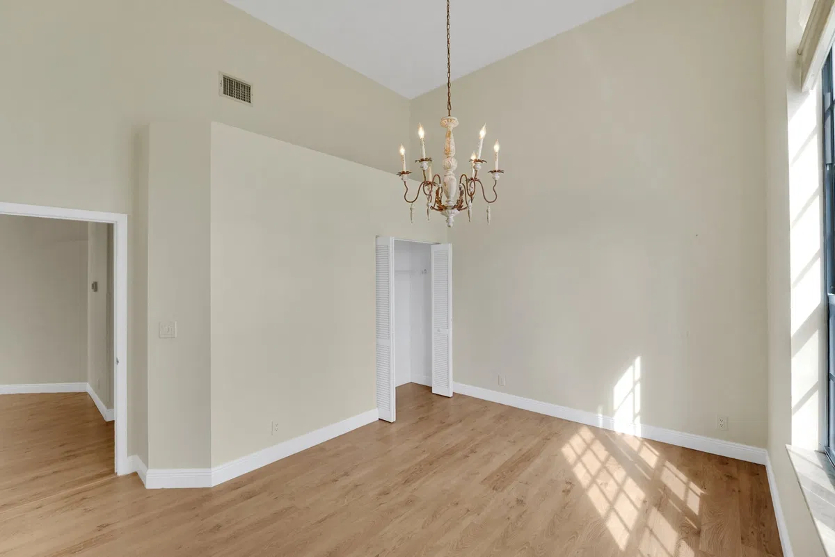  Residence photo 43