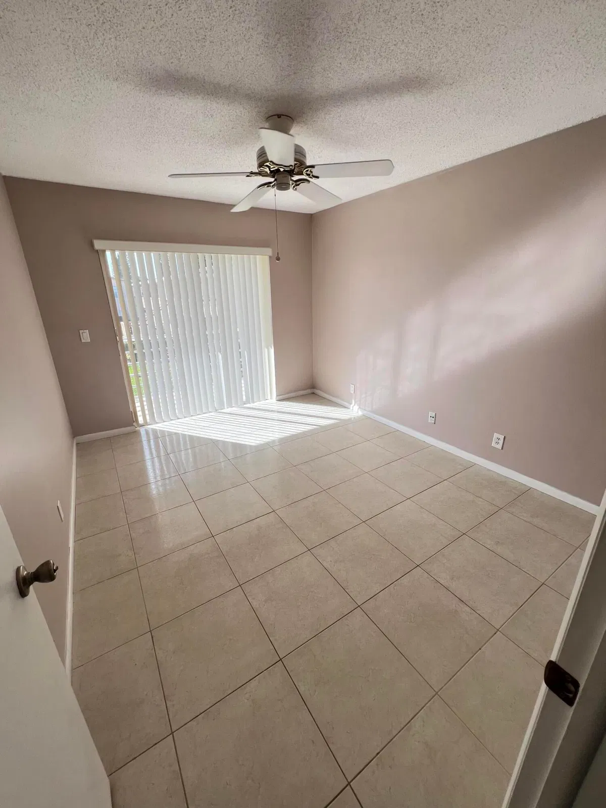  Residence photo 25