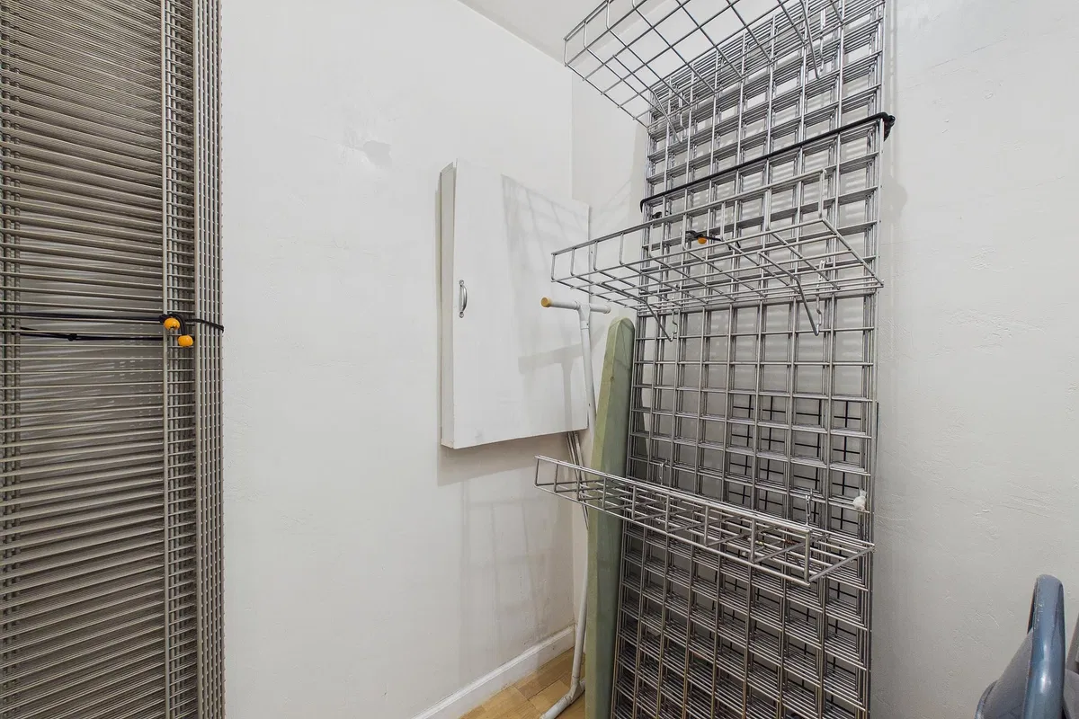 Unit 20 photo 22