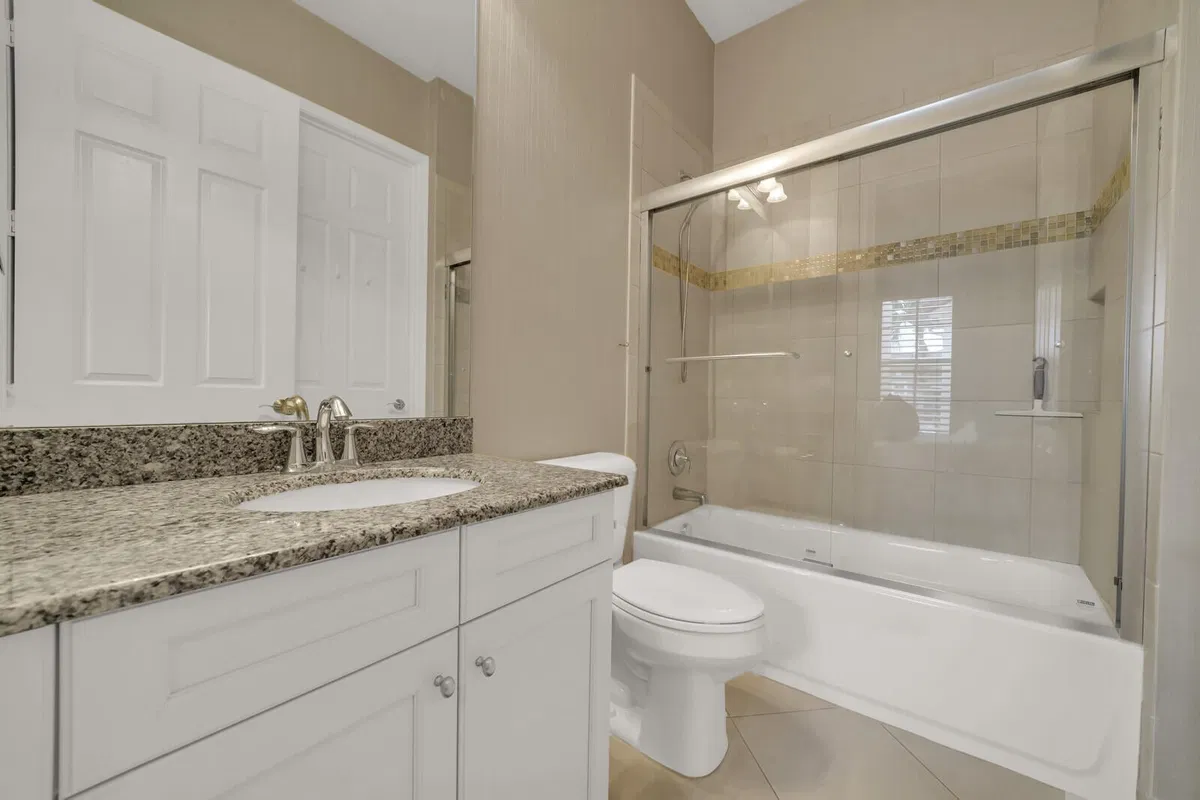 Residence photo 25