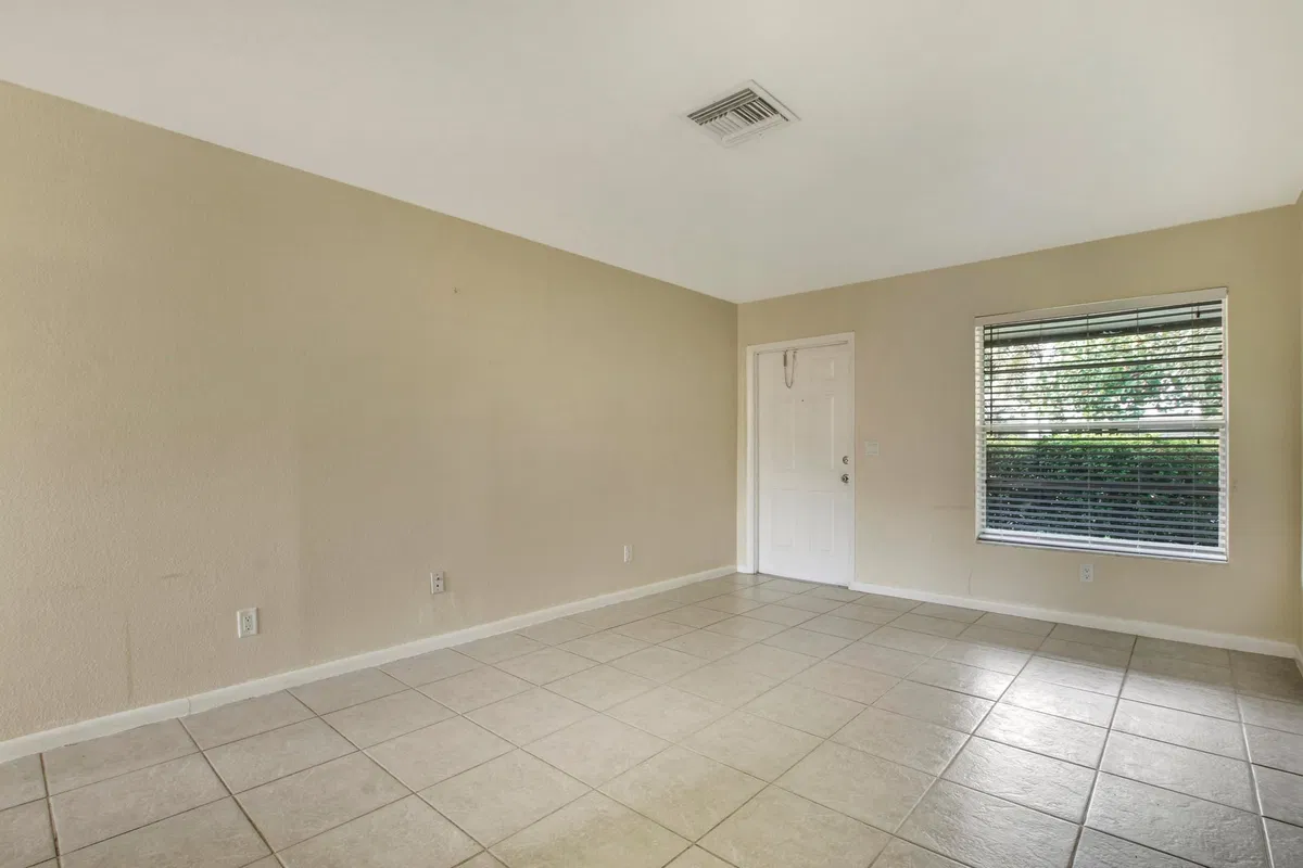 Residence photo 4