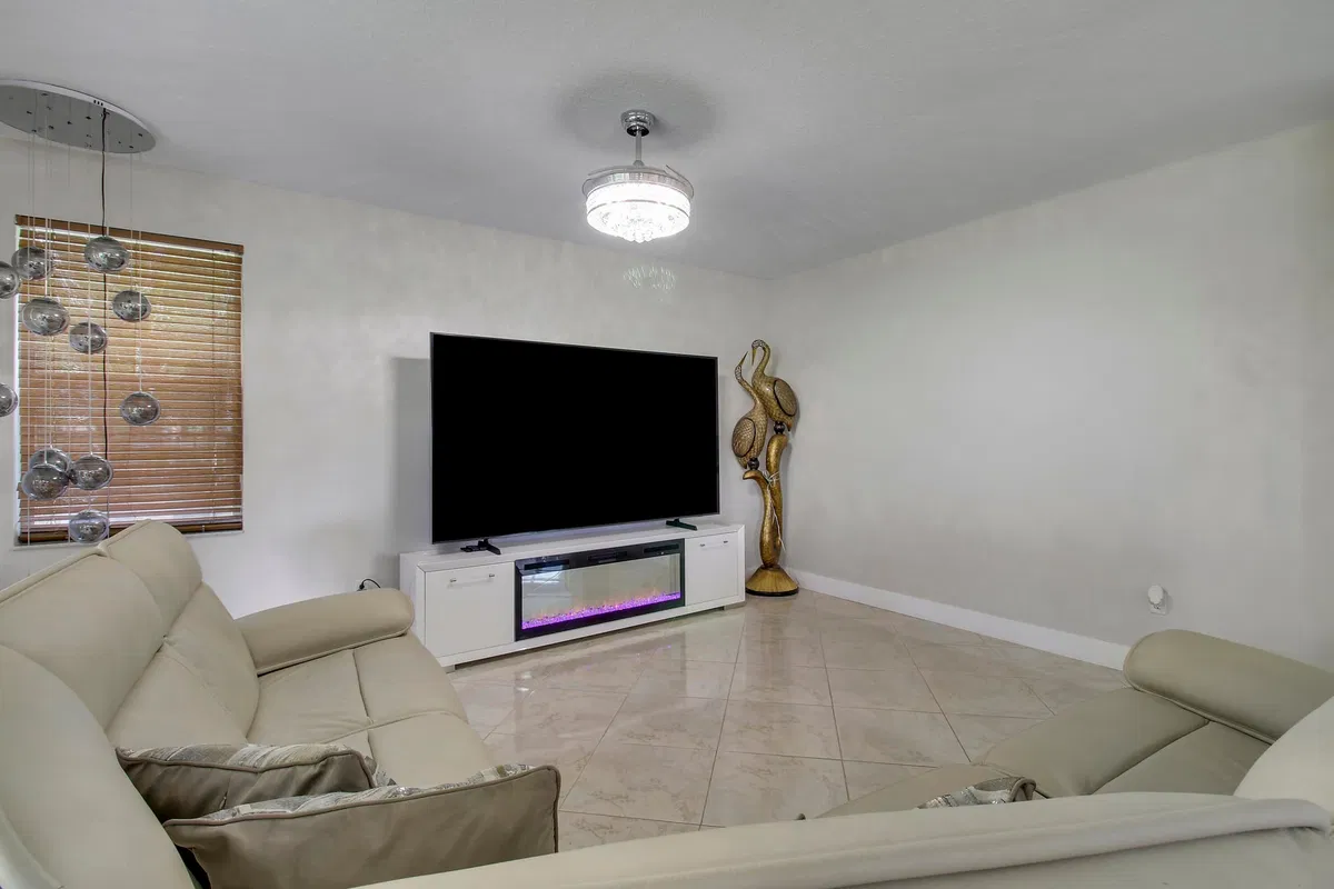 Residence photo 46