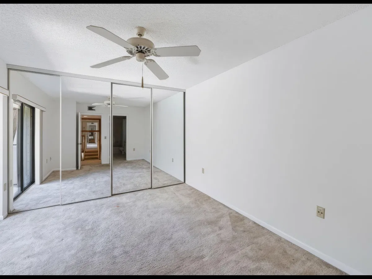 Residence photo 22