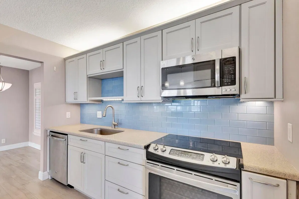 Singer Island Unit 7 photo 22