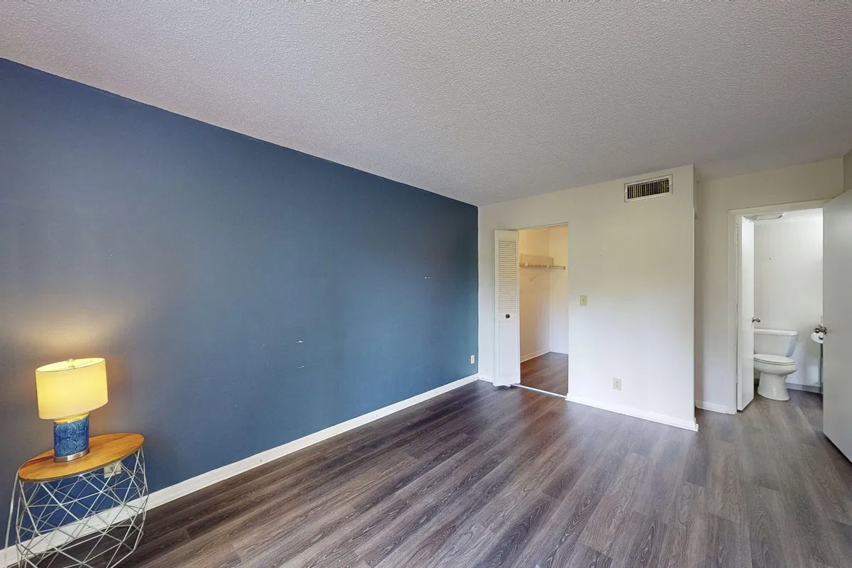 Unit 113-F1 photo 22