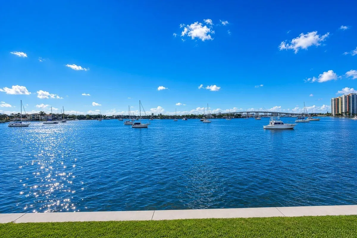 Singer Island Residence