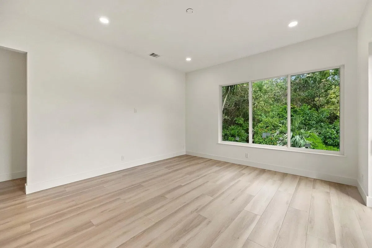  Residence photo 25
