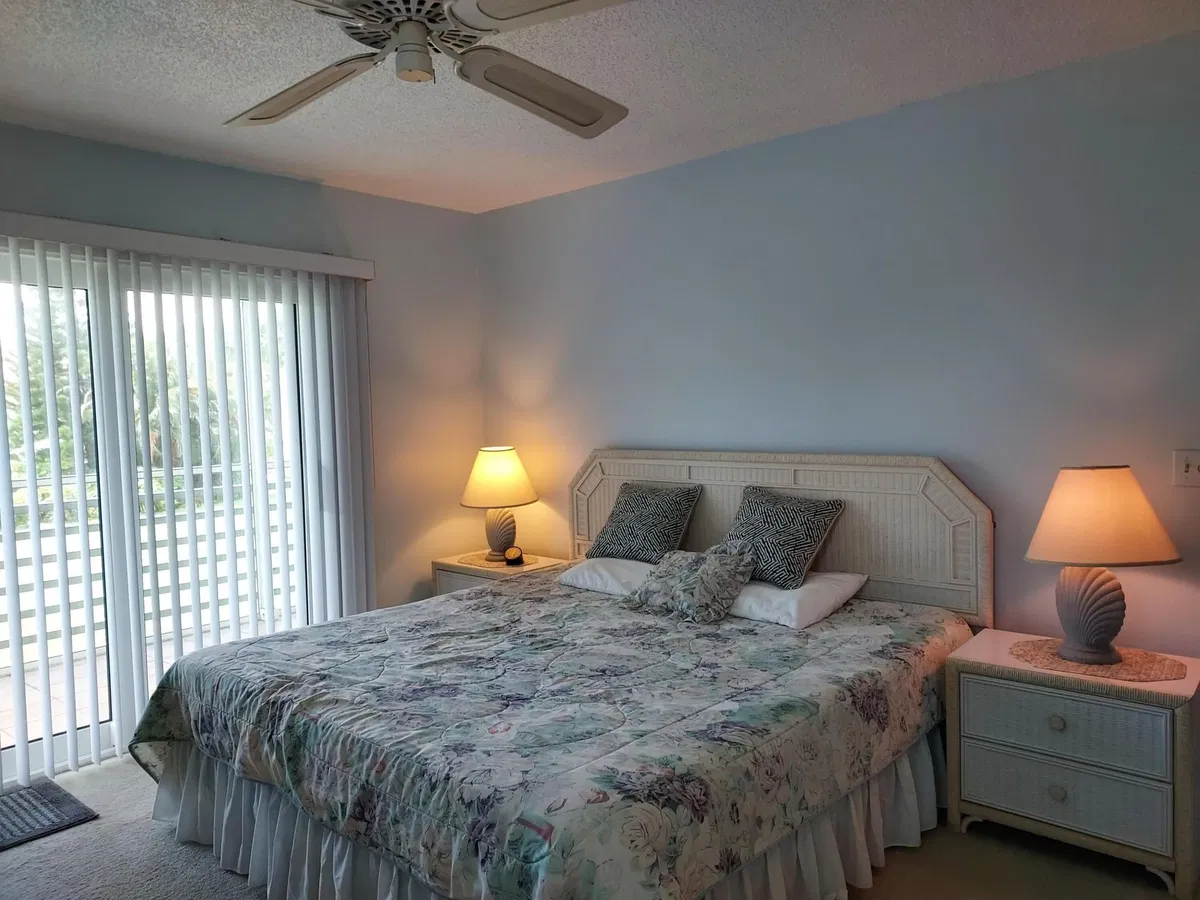 Unit 309 photo 13