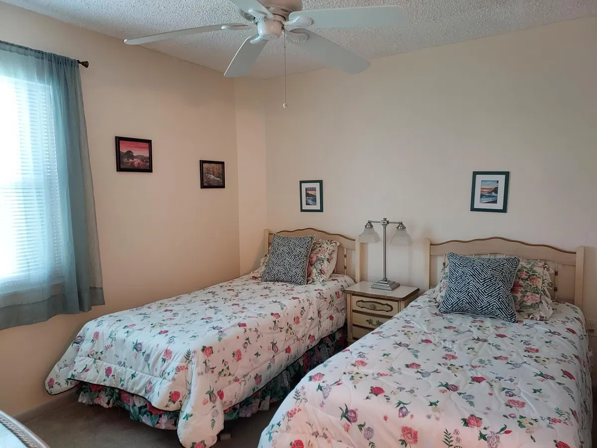 Unit 309 photo 16