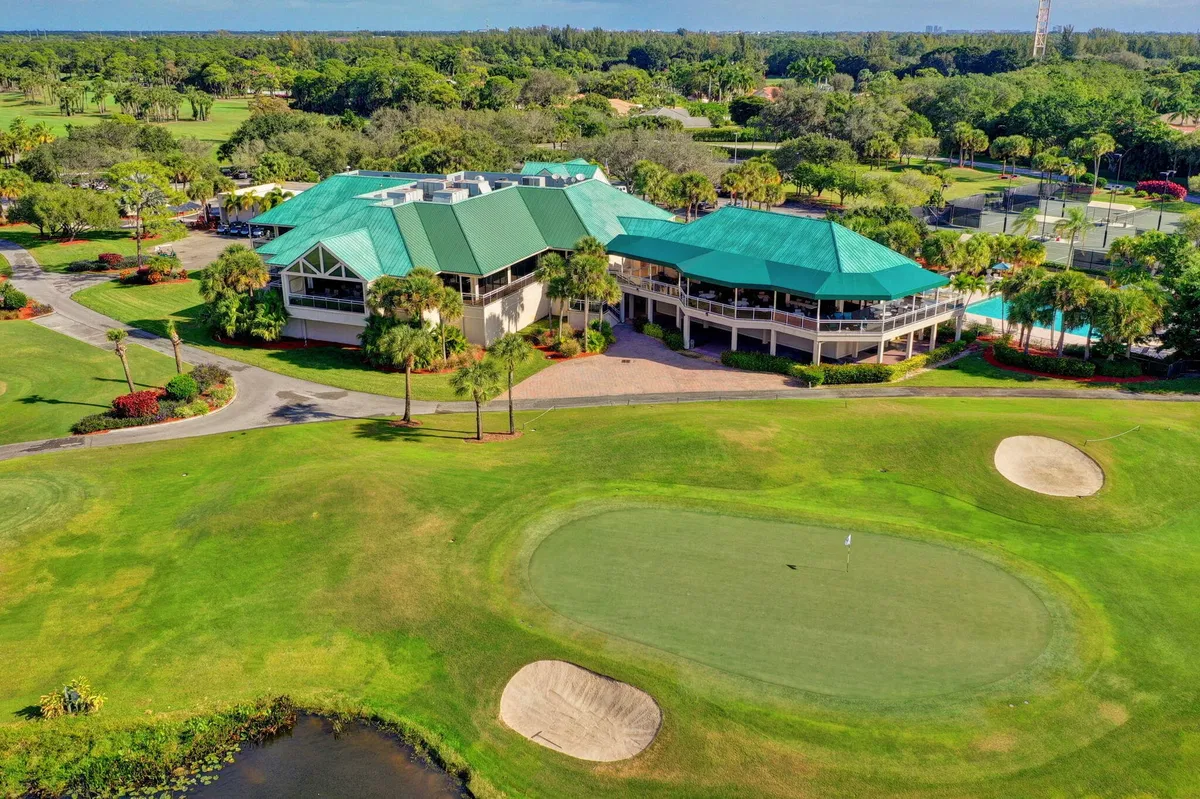 Residence photo 67