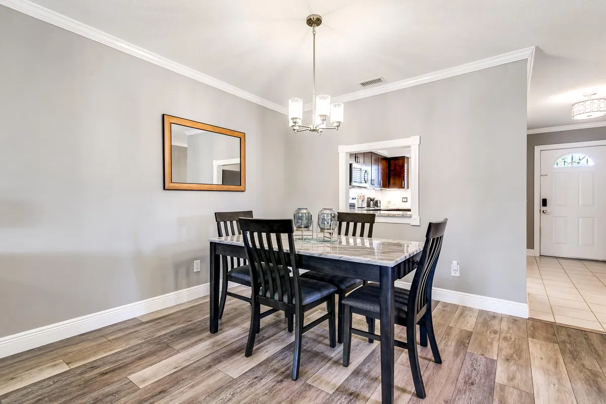 Residence photo 4