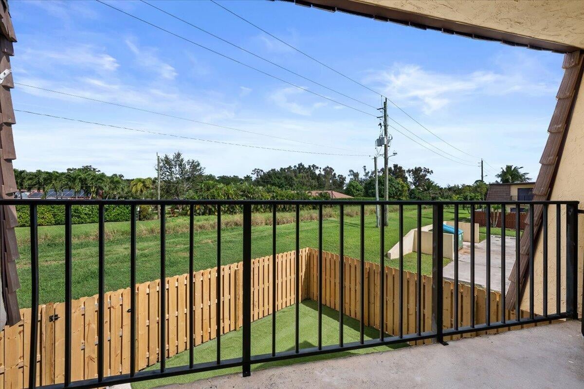 Residence photo 22