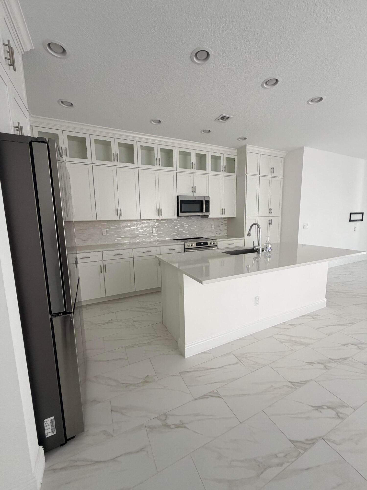  Residence photo 7