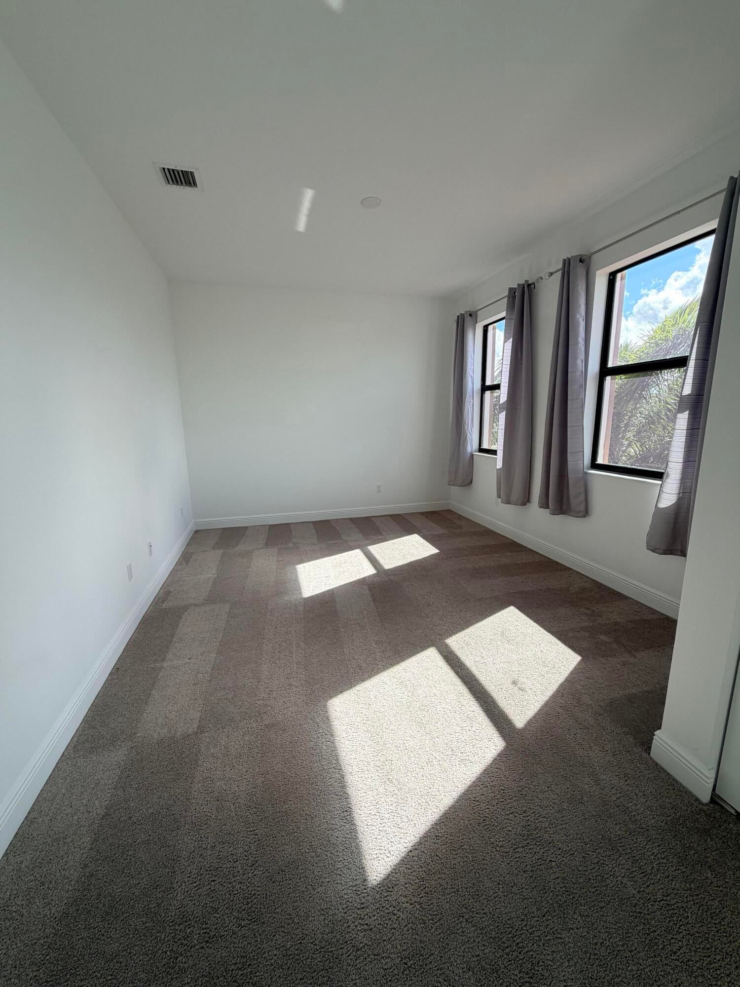  Residence photo 19