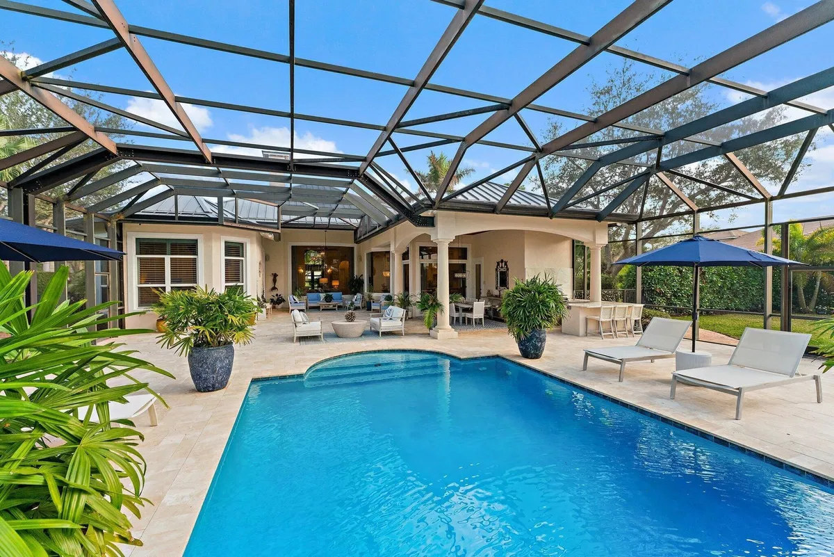 Residence photo 82