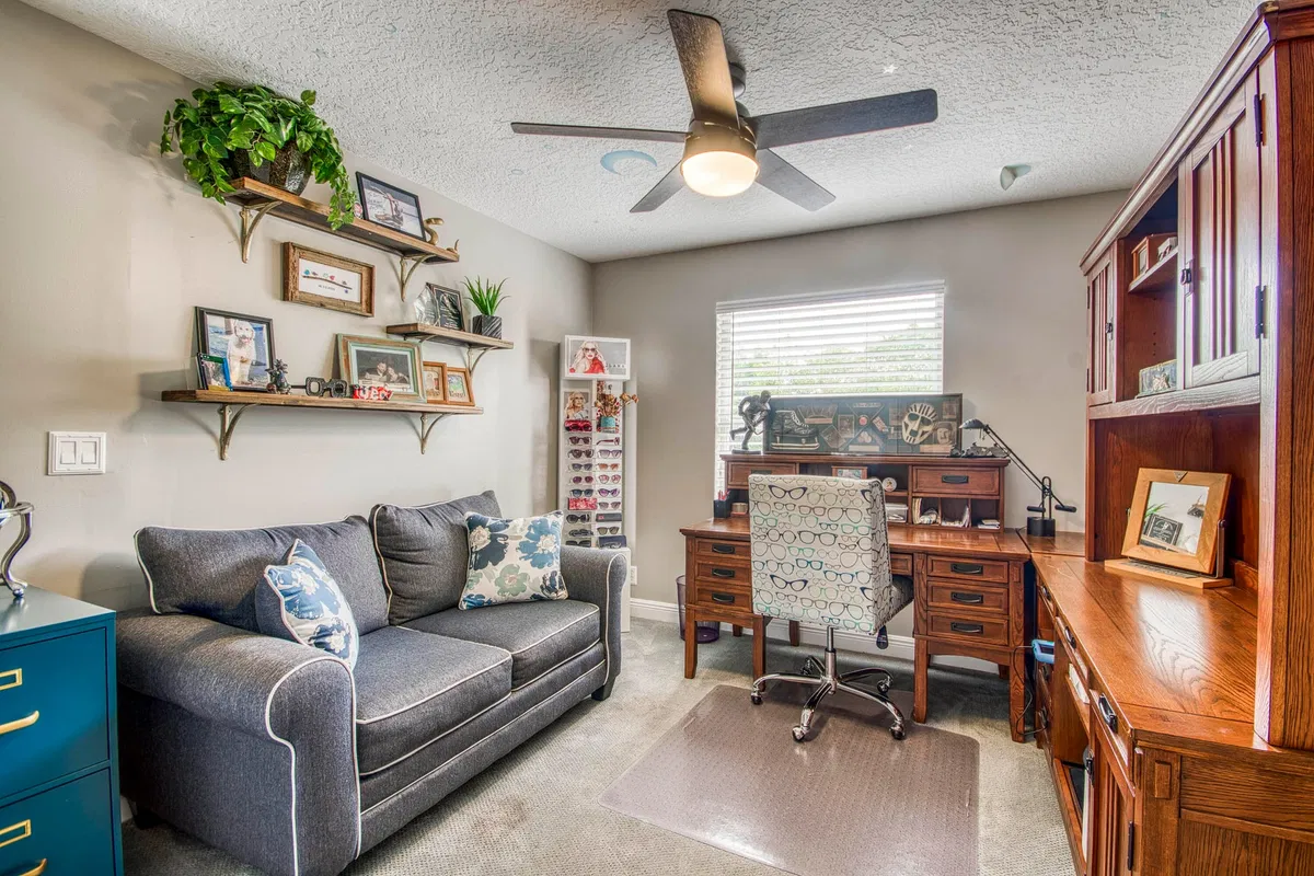 Residence photo 25
