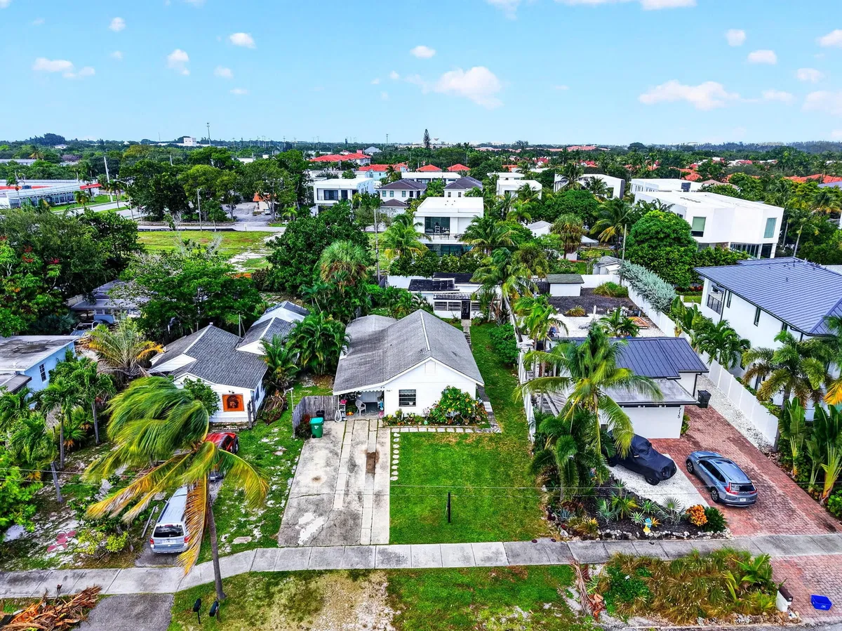 Palm Trail Delray Beach Residence photo 43