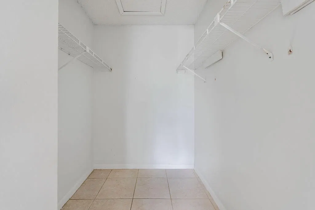  Unit B3 photo 25