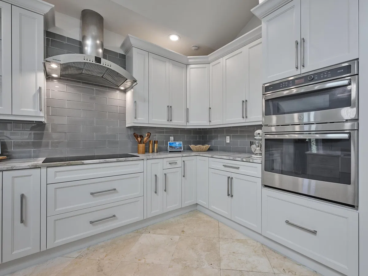  Residence photo 64