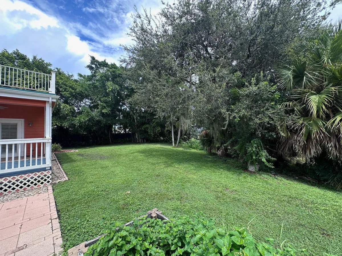 Residence photo 34