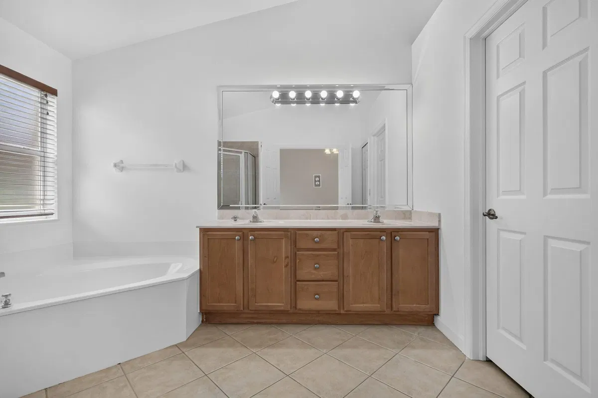  Residence photo 40