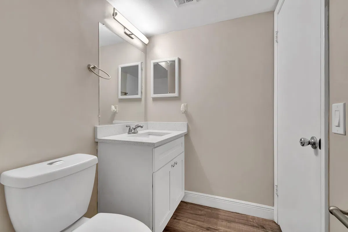  Unit 26 photo 16