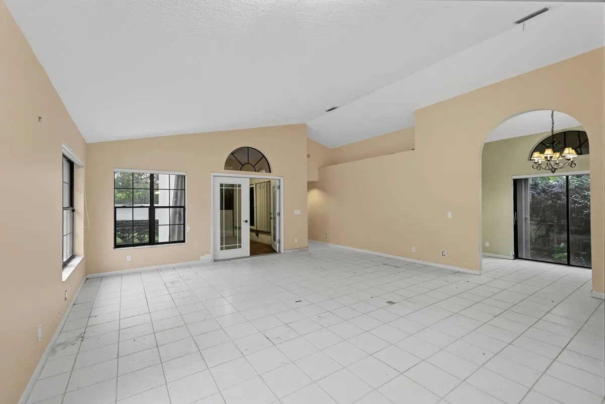  Residence photo 13
