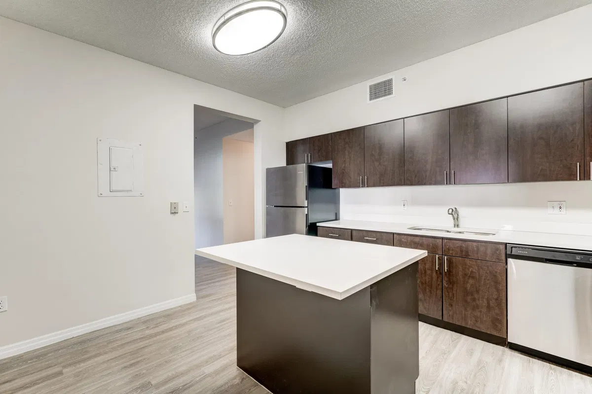  Unit B7 photo 16