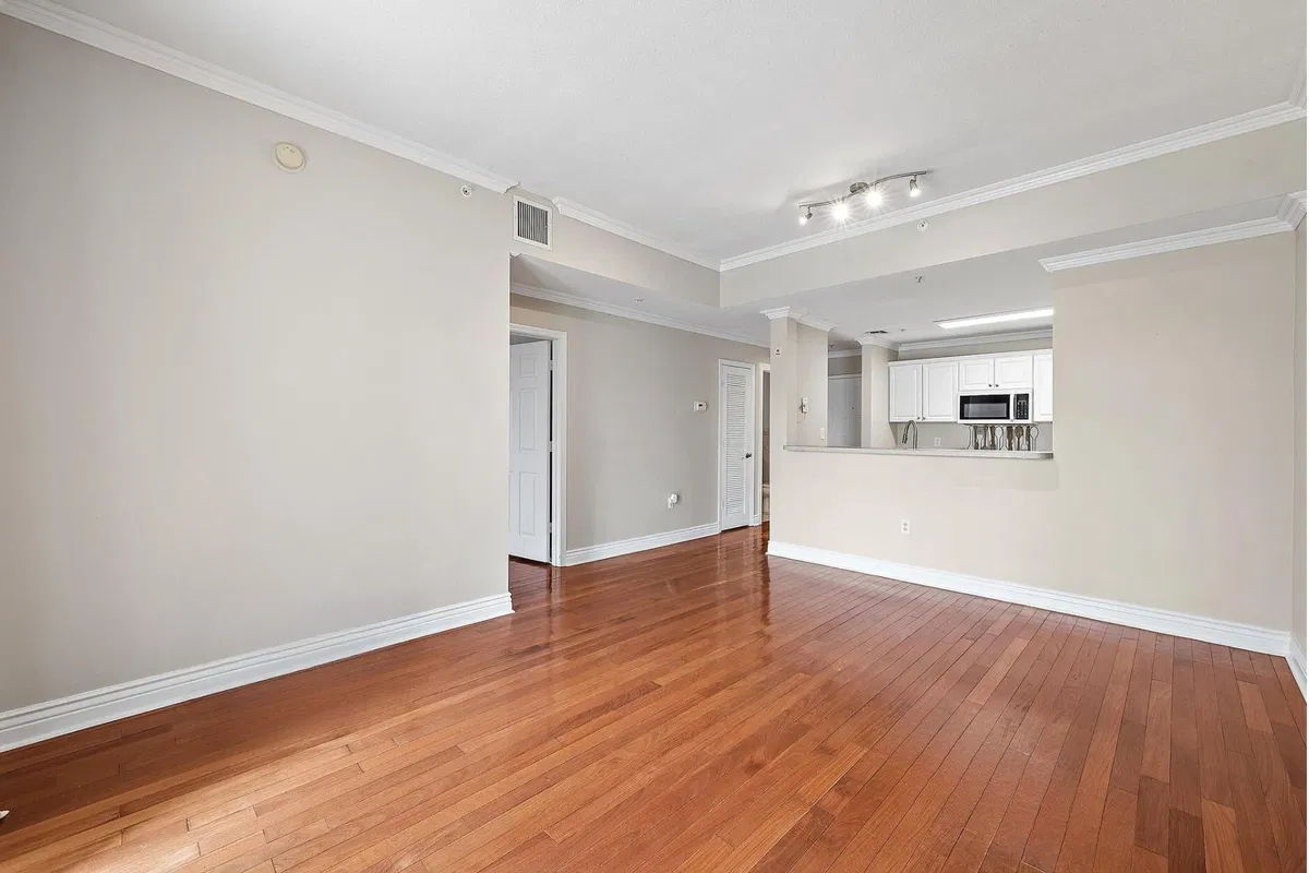  Unit 203 photo 7