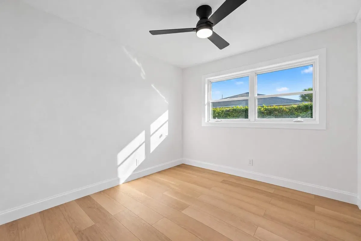  Residence photo 7