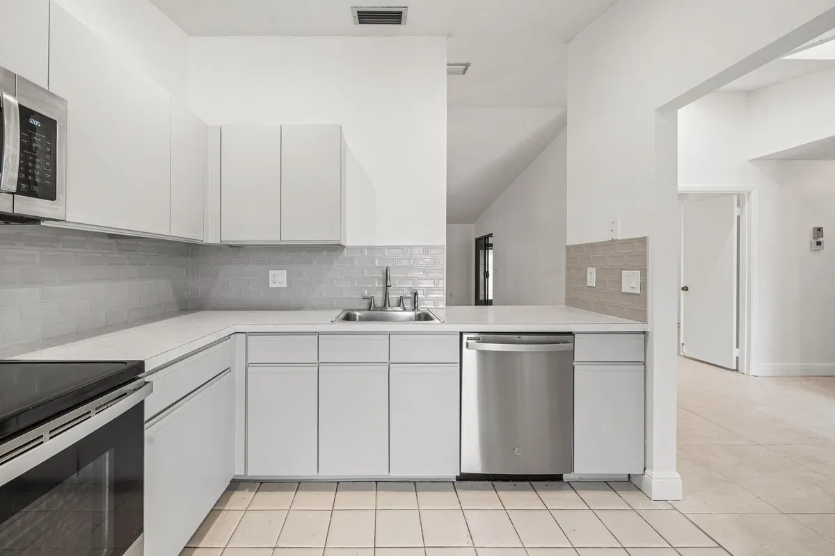  Residence photo 7