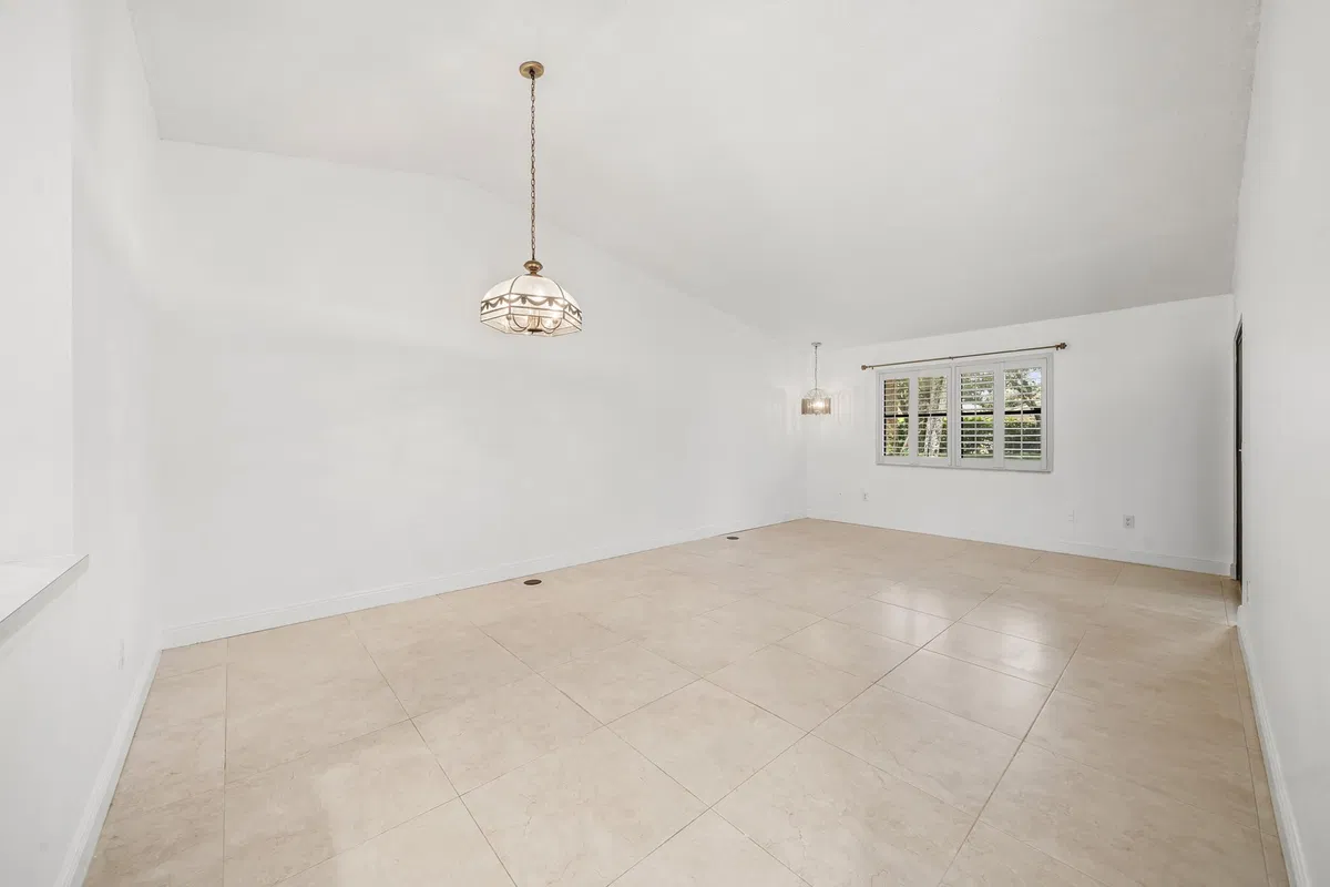  Residence photo 10
