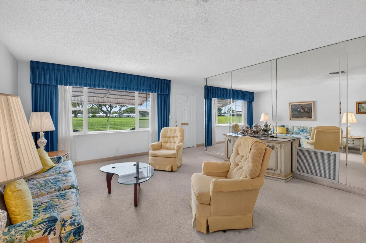  Residence photo 7