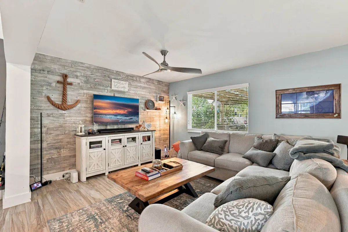  Residence photo 19