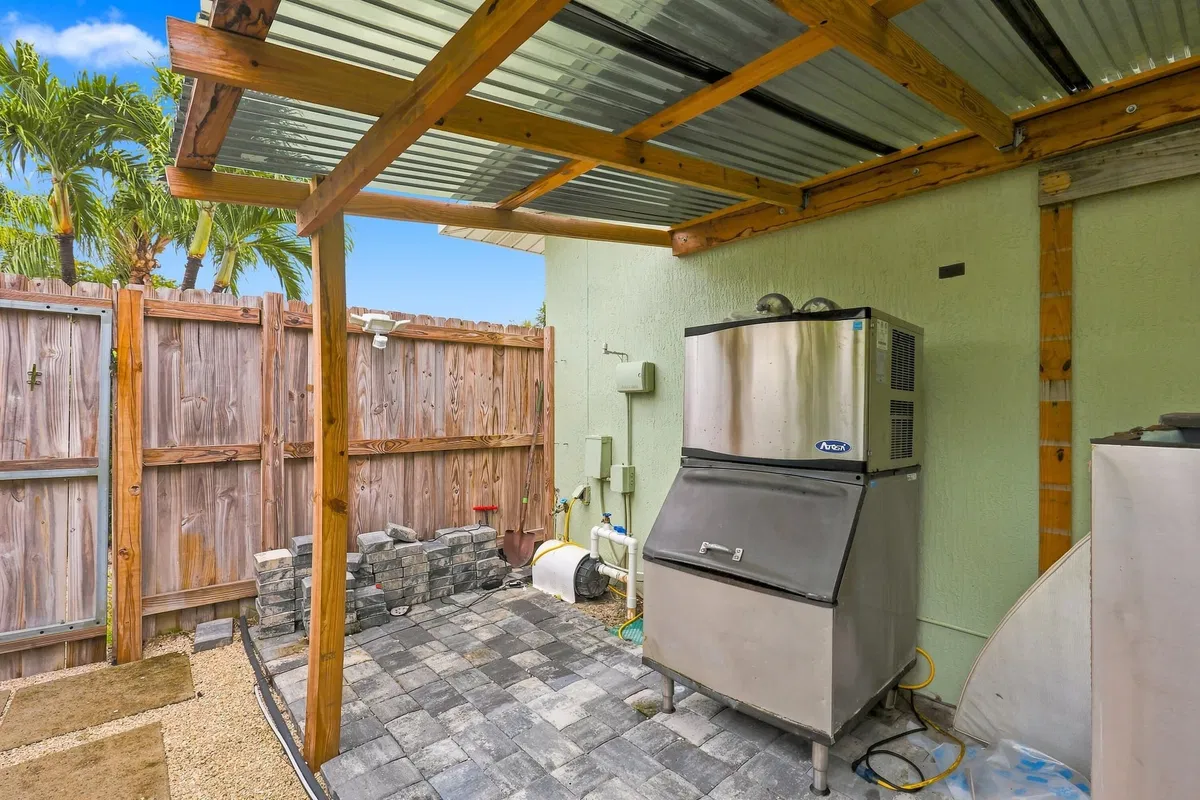  Residence photo 46