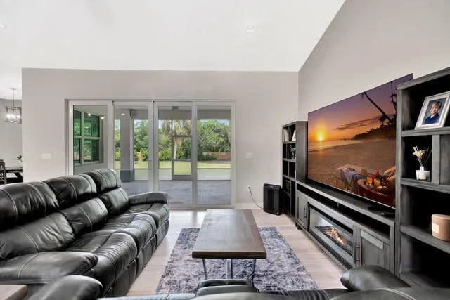Residence photo 4