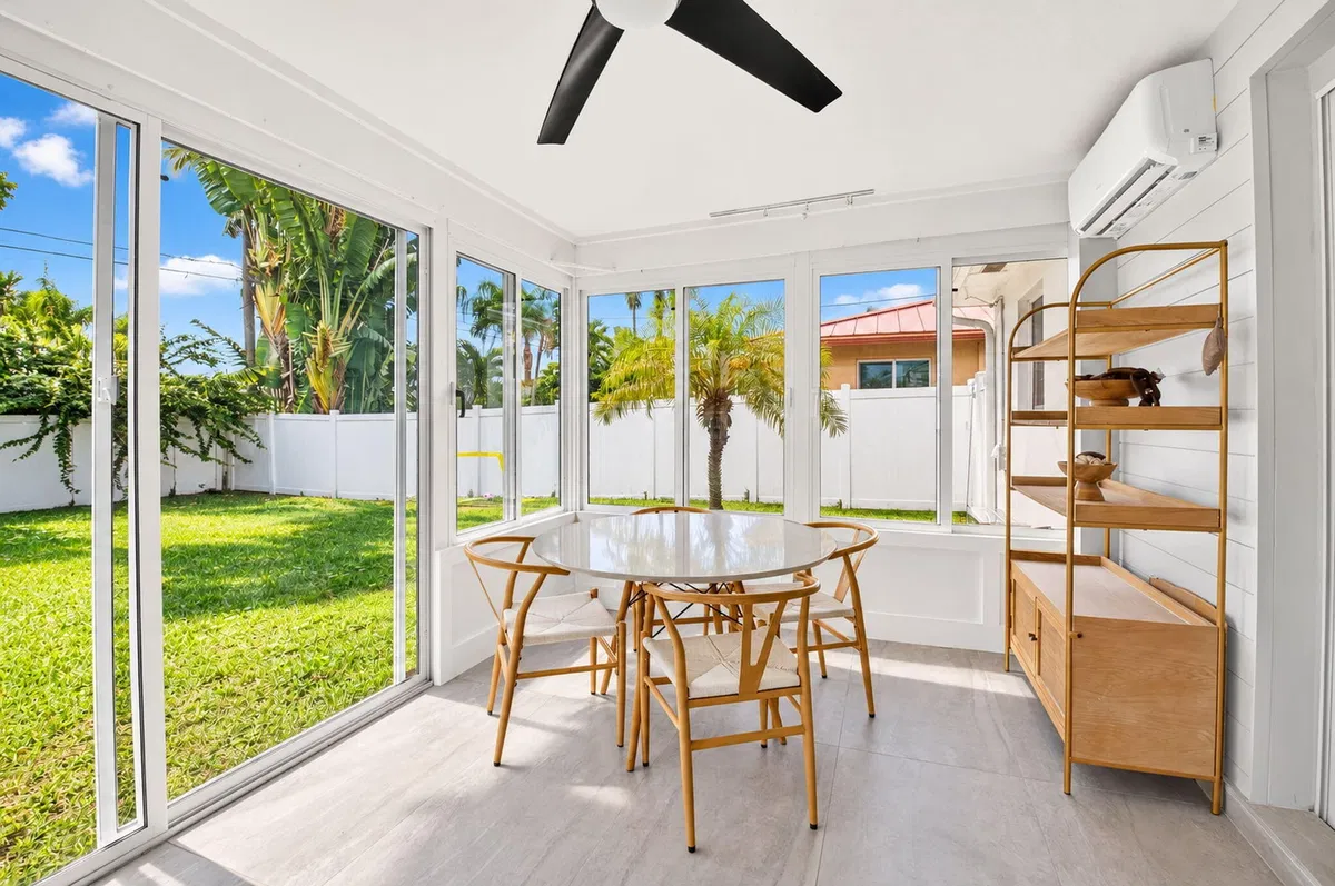 Residence photo 22