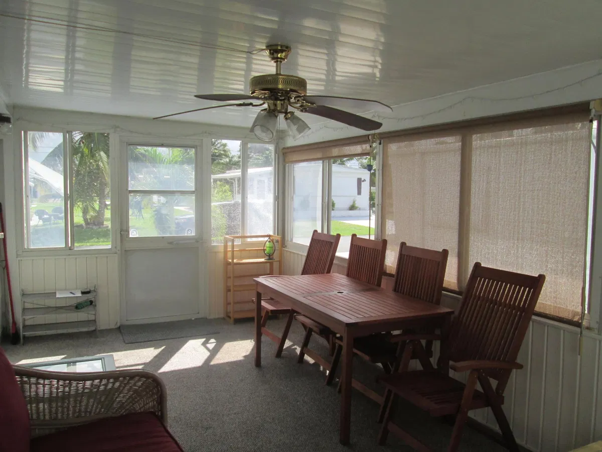 Residence photo 22