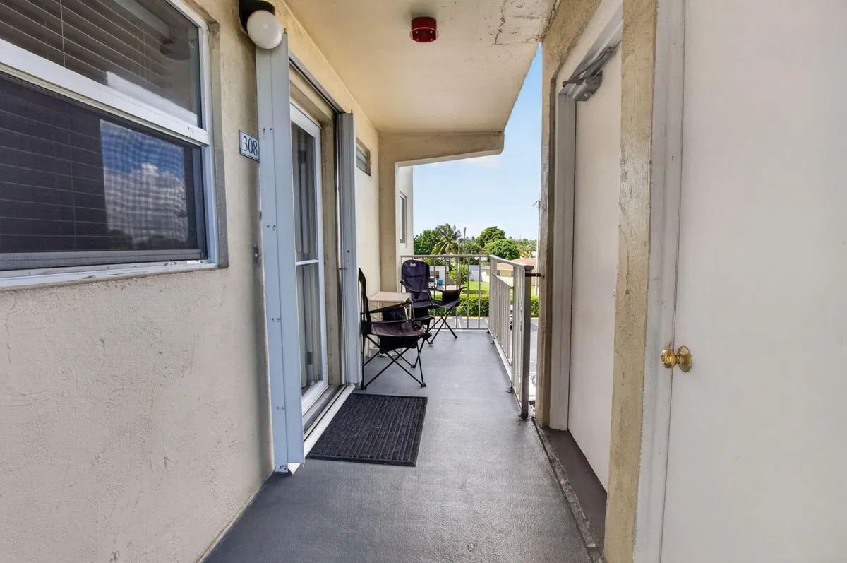 Unit 3080 photo 4