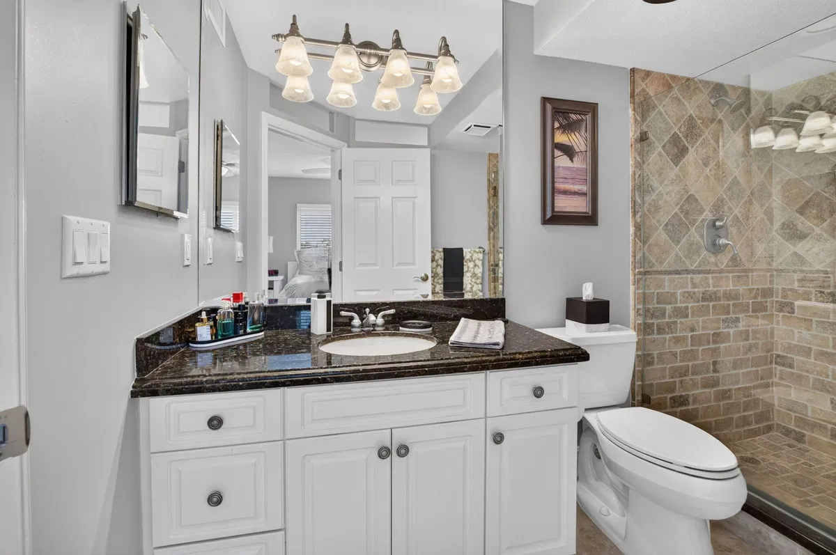 Unit 3080 photo 31
