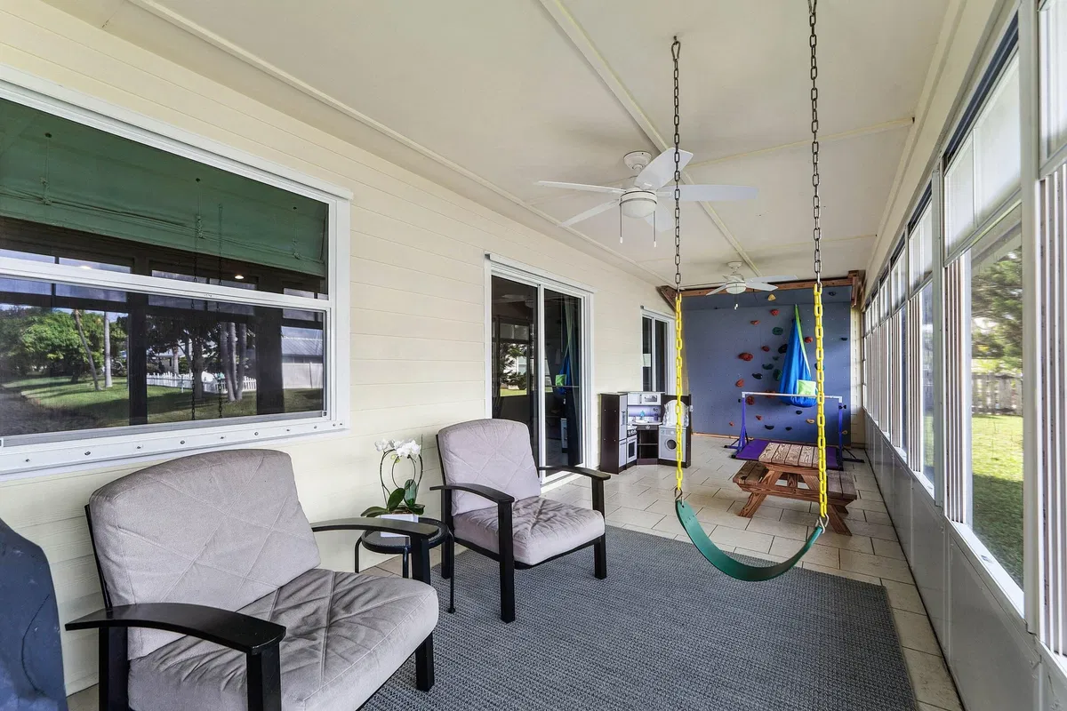 Residence photo 25