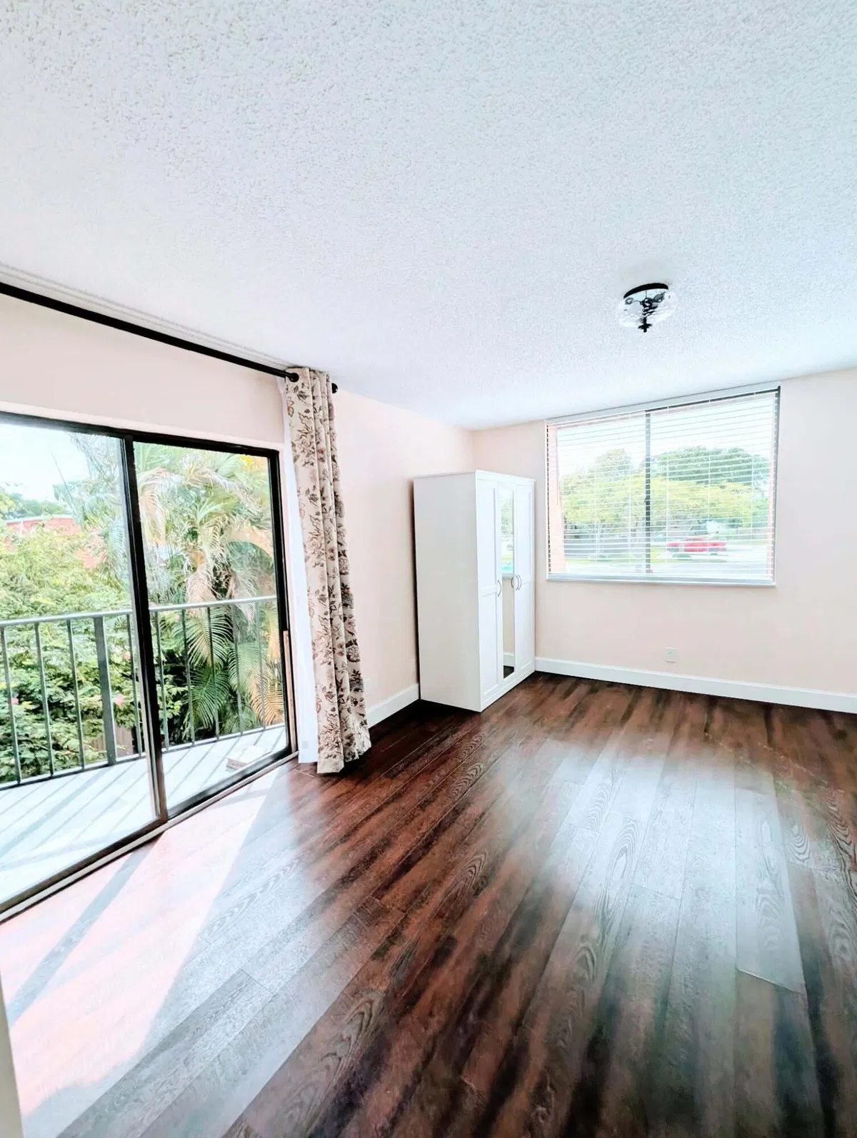 Unit C photo 7