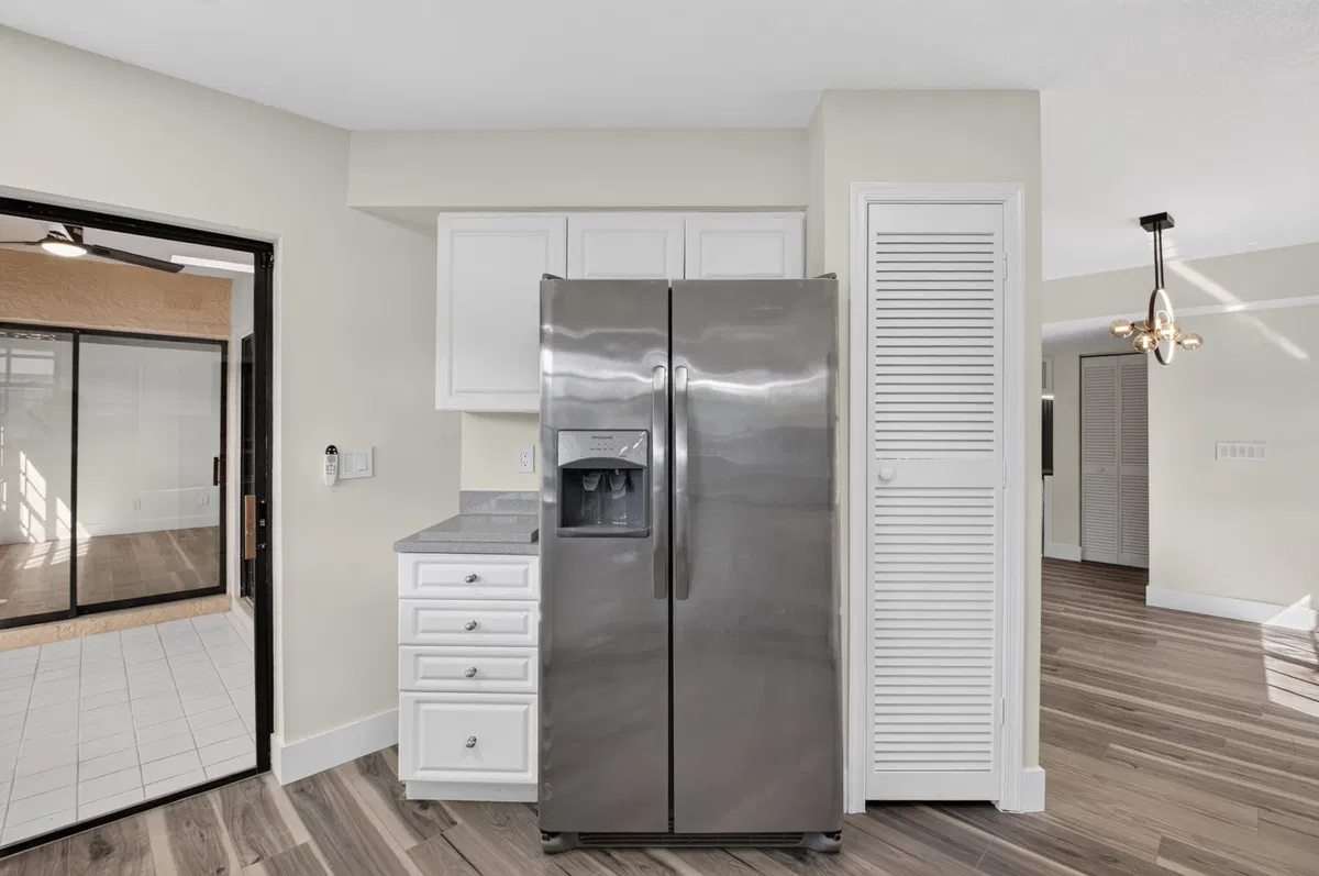 Unit 1201 photo 19