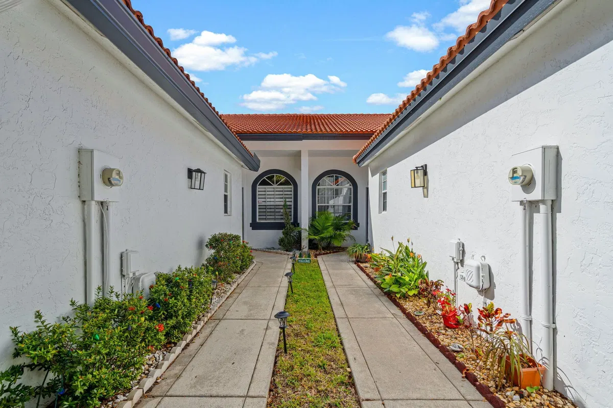 Residence photo 4